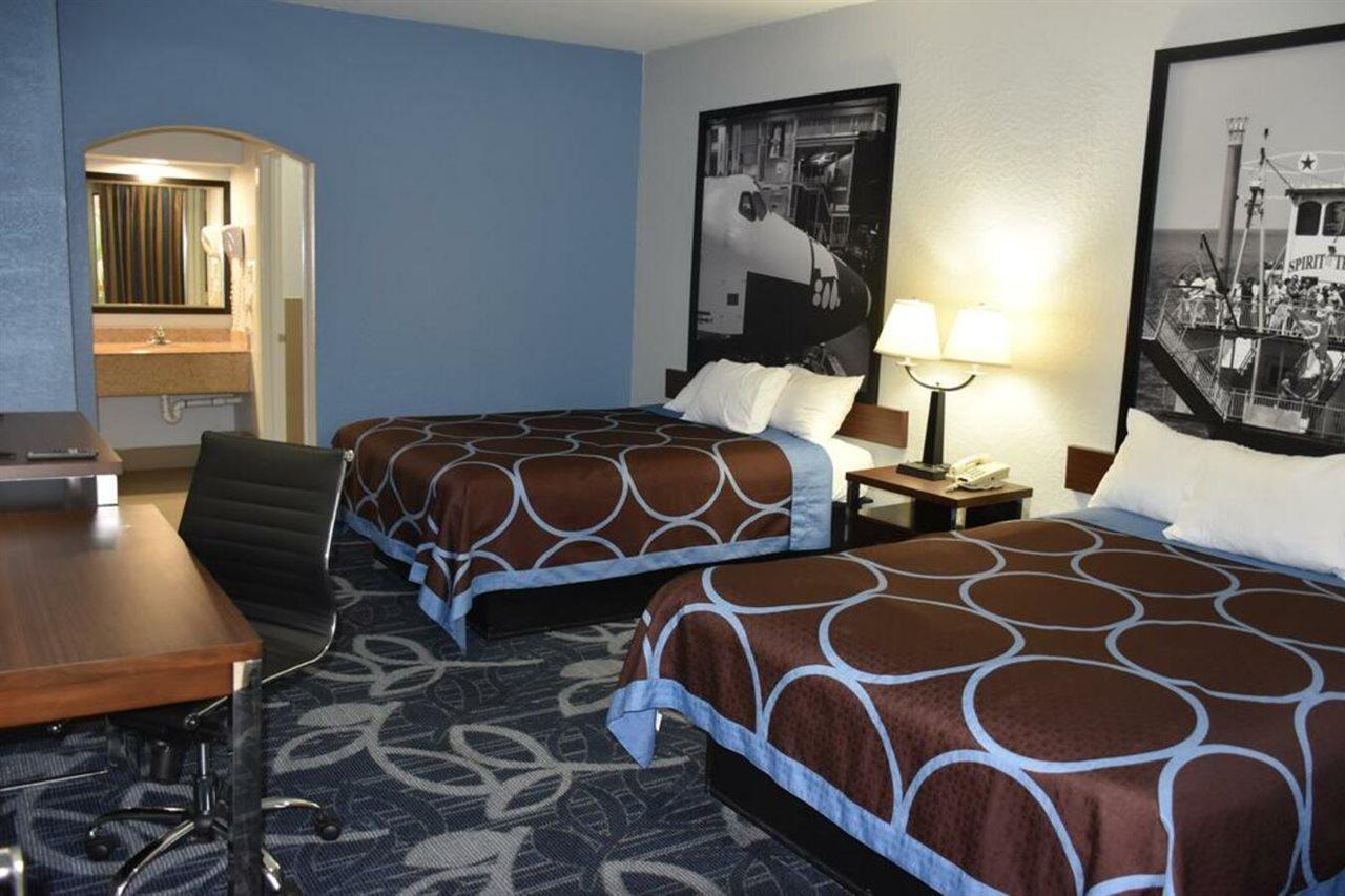 Super 8 By Wyndham Houston Hobby Airport South Otel Dış mekan fotoğraf